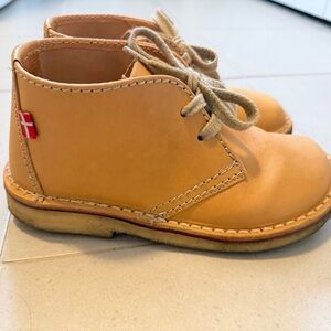 Stylish Tan Women's Winter Boots